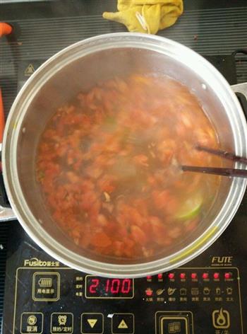 冬阴功酸笋土豆汤的做法步骤3