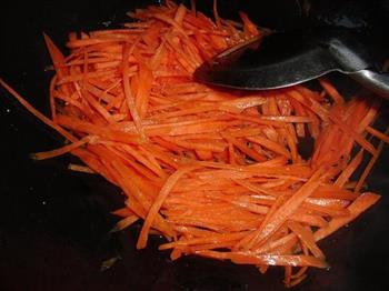 千张胡萝卜炒肉丝的做法步骤4
