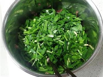 韭菜猪肉春卷的做法步骤4