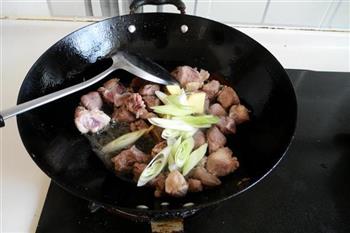 野猪肉烧土豆的做法步骤4