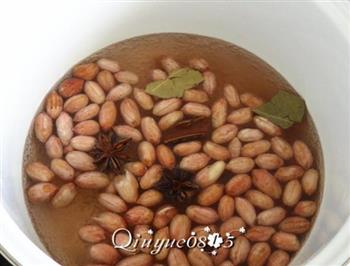 凉拌芹菜花生米的做法步骤2