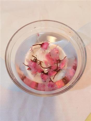 樱花酸奶慕斯蛋糕的做法图解1