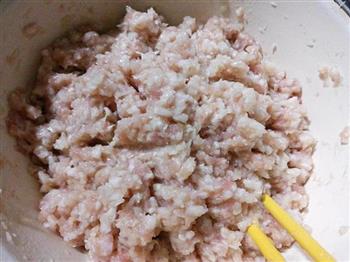 白菜猪肉水饺的做法步骤3