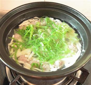 肉丸豆腐丝生菜汤的做法图解9