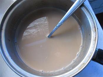红糖蛋奶布丁的做法步骤3