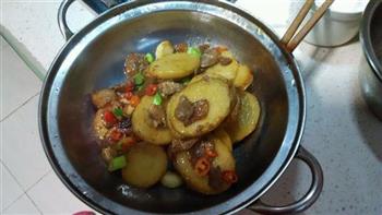 干锅土豆片烧肉的做法图解10