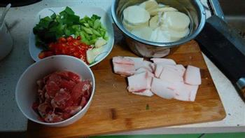 干锅土豆片烧肉的做法图解2