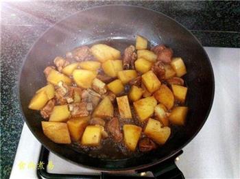 话梅排骨焖土豆的做法步骤11