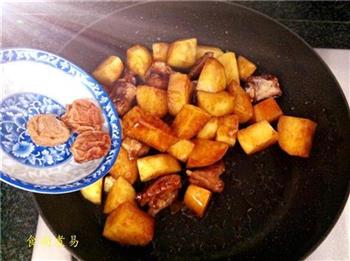 话梅排骨焖土豆的做法步骤8