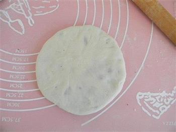 奶香豆沙发面饼的做法步骤7