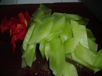 清炒莴苣的做法步骤2
