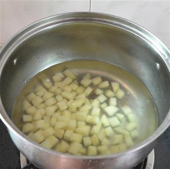 土豆胡萝卜沙拉丁的做法步骤4