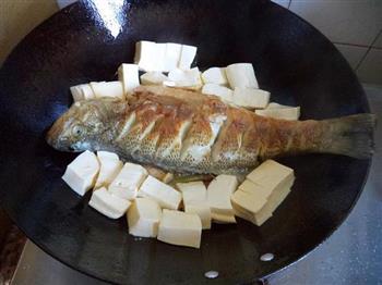 豆腐鲈鱼的做法步骤4