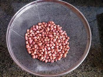 花生糖豆的做法步骤1