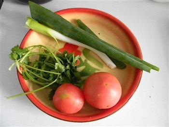 西红柿肉丸汤的做法图解1