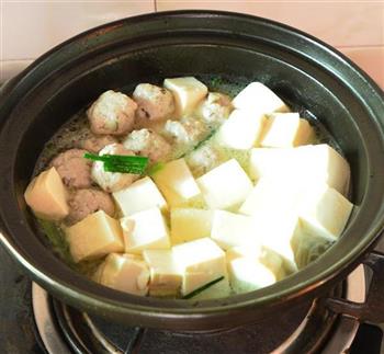 香菇肉丸煮豆腐的做法步骤5