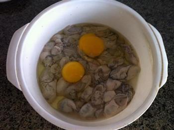 鸡蛋炒海鲜肉的做法图解2