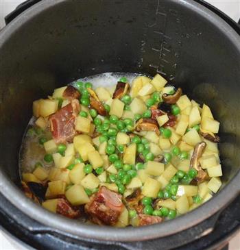 排骨香菇土豆焖饭的做法步骤6