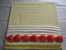 草莓蛋糕卷的做法步骤21