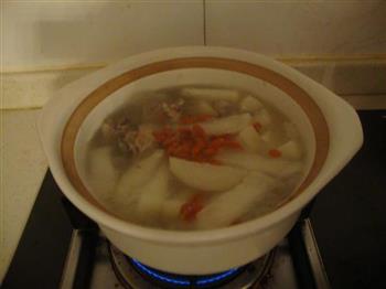 白萝卜排骨汤的做法步骤4
