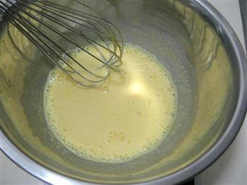 抹茶奶油蛋糕卷的做法步骤3