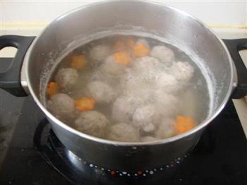 豌豆苗肉丸汤的做法步骤8