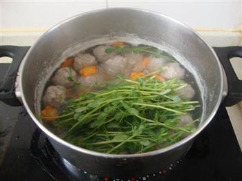 豌豆苗肉丸汤的做法步骤9
