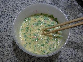 韭菜蟹柳鸡蛋饼的做法步骤8