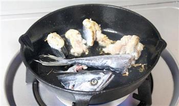 雪菜毛豆煨海鱼的做法步骤4