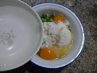 韭菜鸡蛋土豆丝饼的做法步骤7