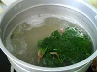 菠菜猪肝汤的做法步骤11