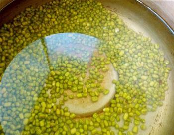 绿豆粉肠汤的做法图解6