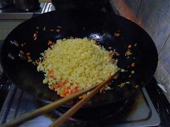 五彩黄金蛋炒饭的做法步骤8