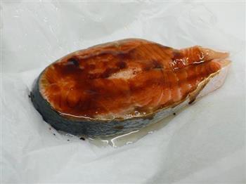 红烧鲑鱼的做法图解4