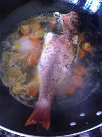 清炖鱼汤的做法步骤9