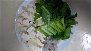 小白菜虾仁豆腐汤的做法步骤2