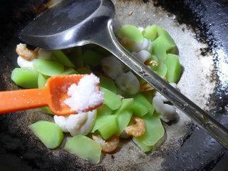 开洋目鱼蛋炒莴笋的做法步骤9