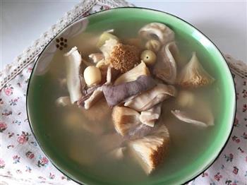 猴头菇莲子猪肚汤的做法图解11
