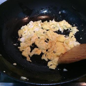 鸡蛋香干炒韭菜的做法图解6