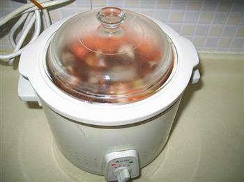 香菇胡萝卜棒骨汤的做法步骤4