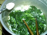 蛋清茼蒿淡菜汤的做法步骤12