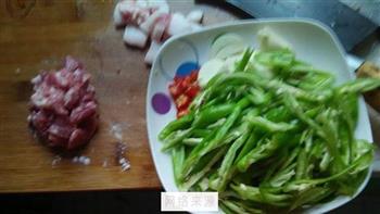 辣椒炒肉片的做法步骤2
