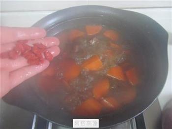红萝卜羊肉煲的做法图解10