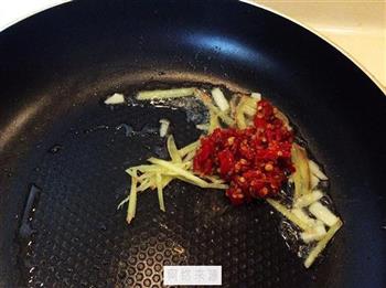 剁辣椒鱼块的做法步骤5