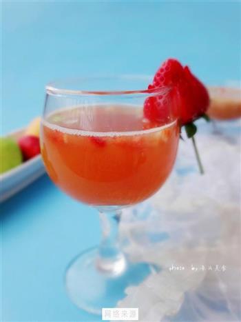 草莓鲜果汁的做法图解8