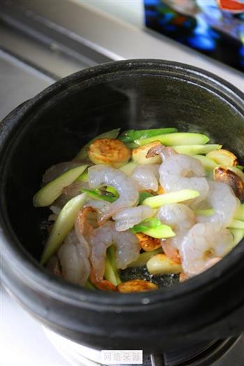 芦笋虾仁煲的做法步骤7