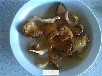 双米羊肉真姬菇粥的做法图解2
