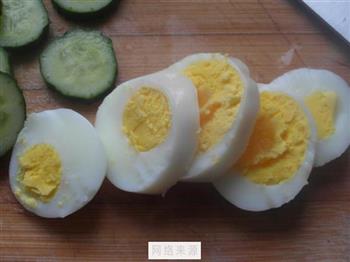黑椒火腿鸡蛋三明治的做法步骤4