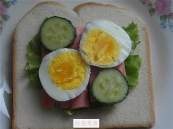 黑椒火腿鸡蛋三明治的做法步骤6