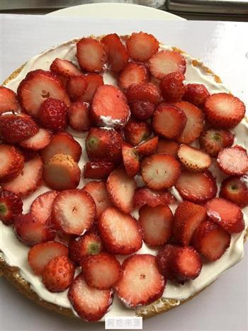 草莓水果蛋糕的做法步骤3